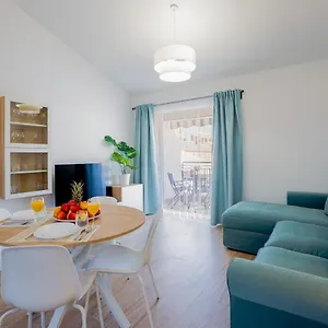 https://bright-stylish-apartment-in-chipeque-los-cristianos.tenerifehoteles.net